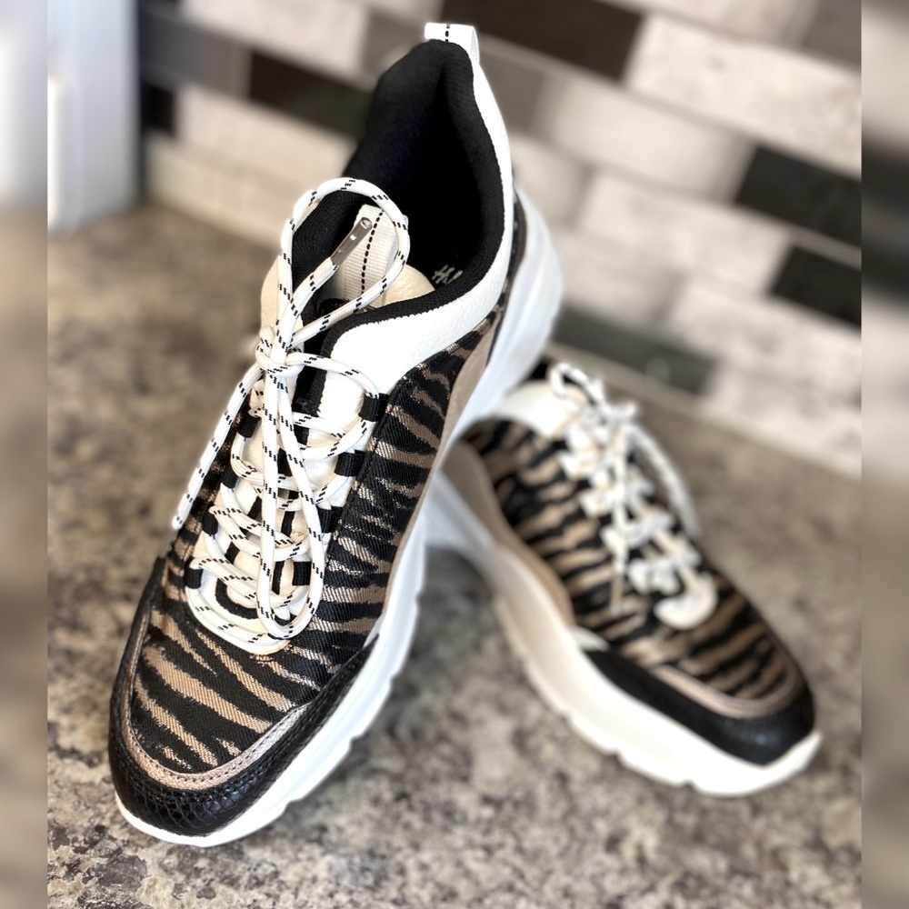 HYM zebra print sneakers - Picture 3 of 8